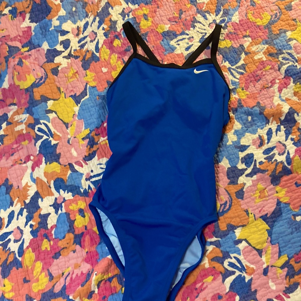 Nike one piece swimsuit! This swimsuit shows off all of your curves!